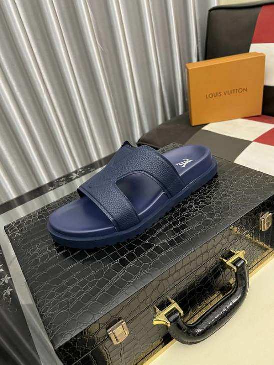Picture of Louis Vuitton Slippers _SKULVsz38-44hnh0450956